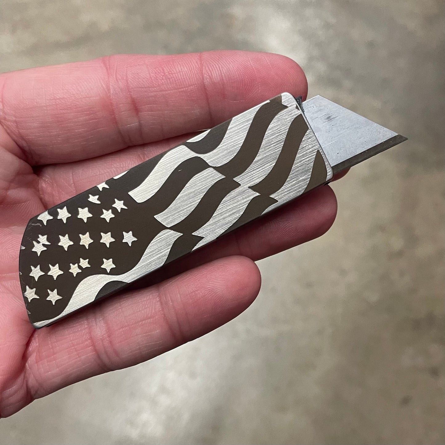 EDC Pocket Blade (Flag)